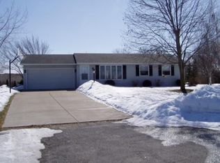 4885 Dornack Cir, New Franken, WI 54229
