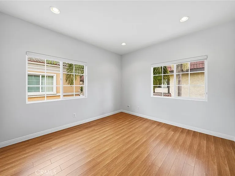 5803 Fullerton Ave — Photo 27