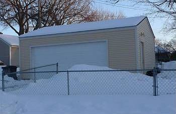 3rd image of 3354 Newton Ave N
