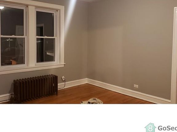 2nd image of 9215 S Kingston Ave