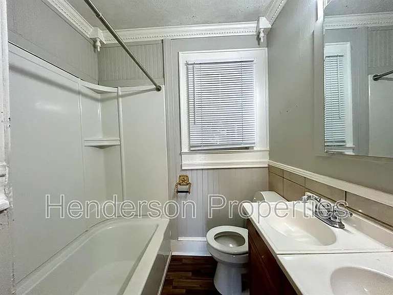 2549 Pinckney Ave — Photo 8