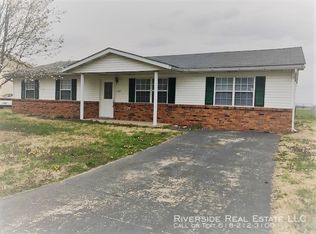 1997 Oak Tree Ln, Cahokia, IL 62206