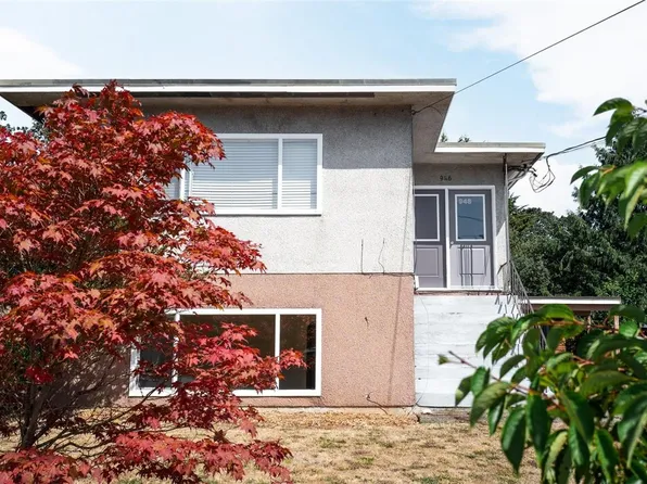 946/948 Ellery St, Esquimalt, BC V9A 4R9