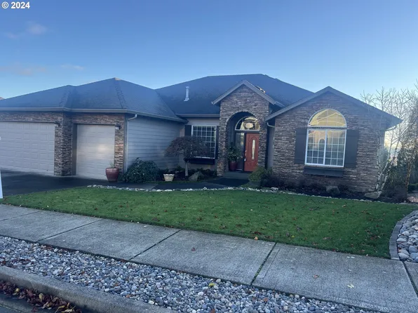174 N X St, Washougal, WA 98671