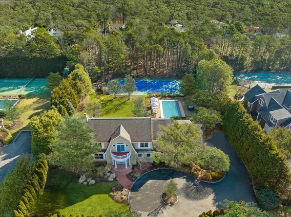 29 Post Fields Ln, Quogue, NY 11959
