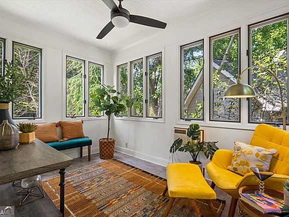 3rd image of 109 Kathryn Ave