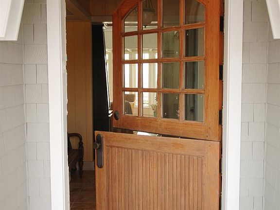 3rd image of 5 Seaton Ct
