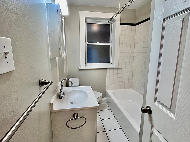 1535 McCausland Ave #A — Photo 8