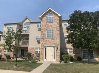 1480 Spring Brook Ct UNIT 2C, Round Lake Beach, IL 60073