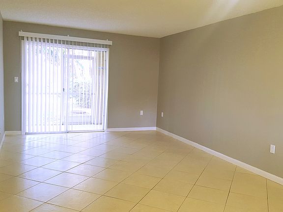 3rd image of 6086 Forest Hill Blvd APT 108