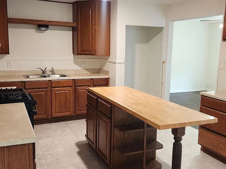209 Redrock Dr — Photo 5