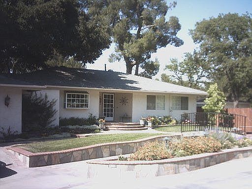 Beautiful entry to this upgraded home!