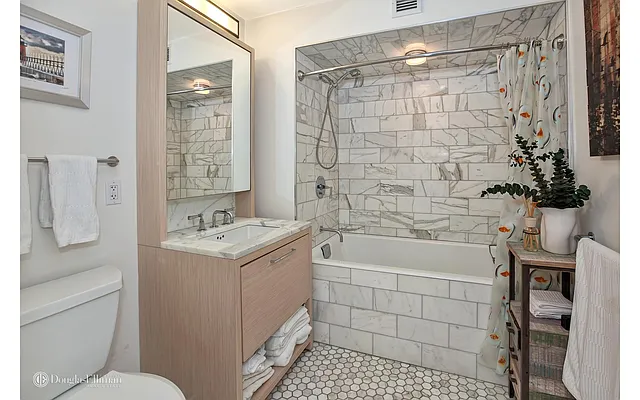 Rented by Douglas Elliman | media 14