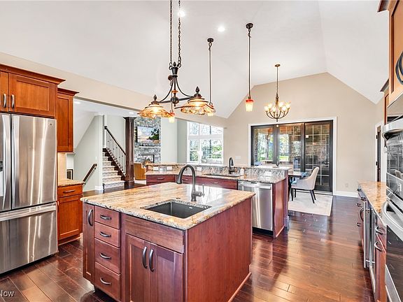 5th image of 4128 Saint Theresa Blvd