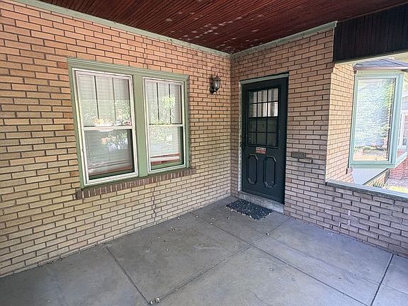3rd image of 678 S Corona St