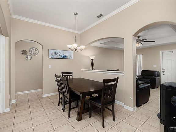 5th image of 3318 Legacy Ln