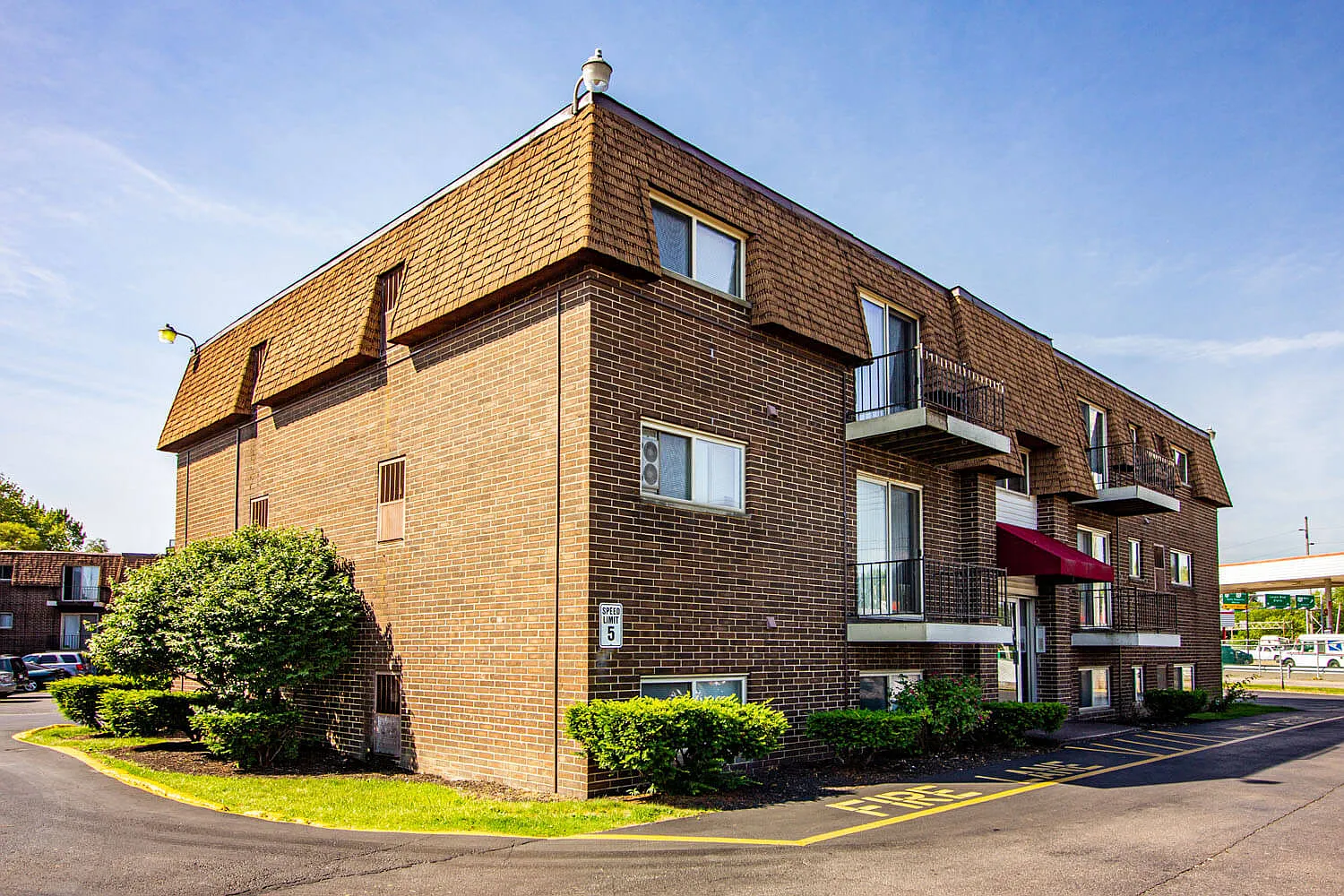 1 bed, $755 — Photo 1