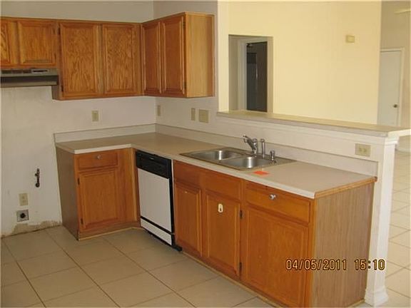 5th image of 3826 Nicole Dr