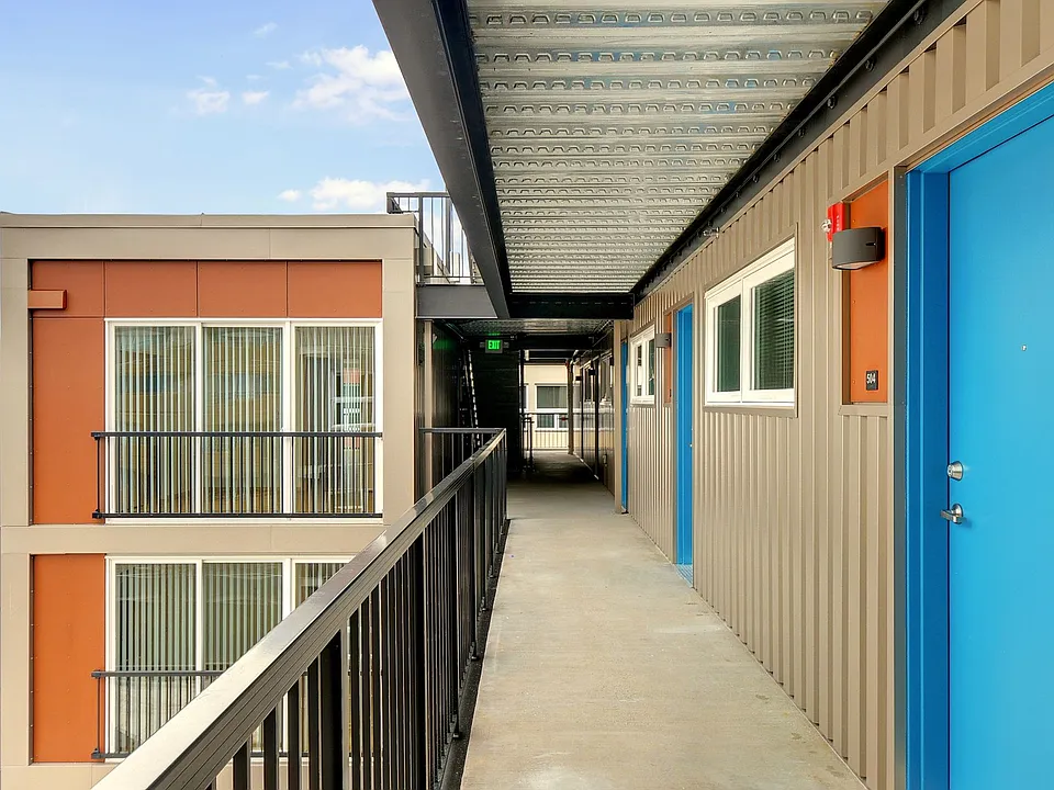 Building Photo 5