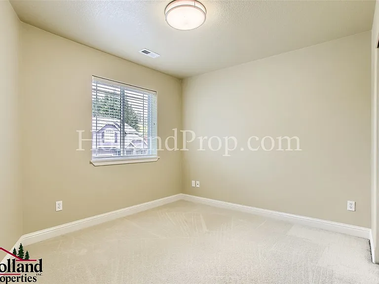 342 NW Malia Ln — Photo 22