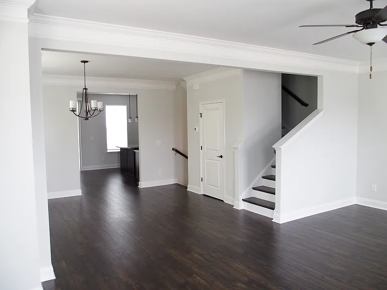 807 Bolton Dr — Photo 8