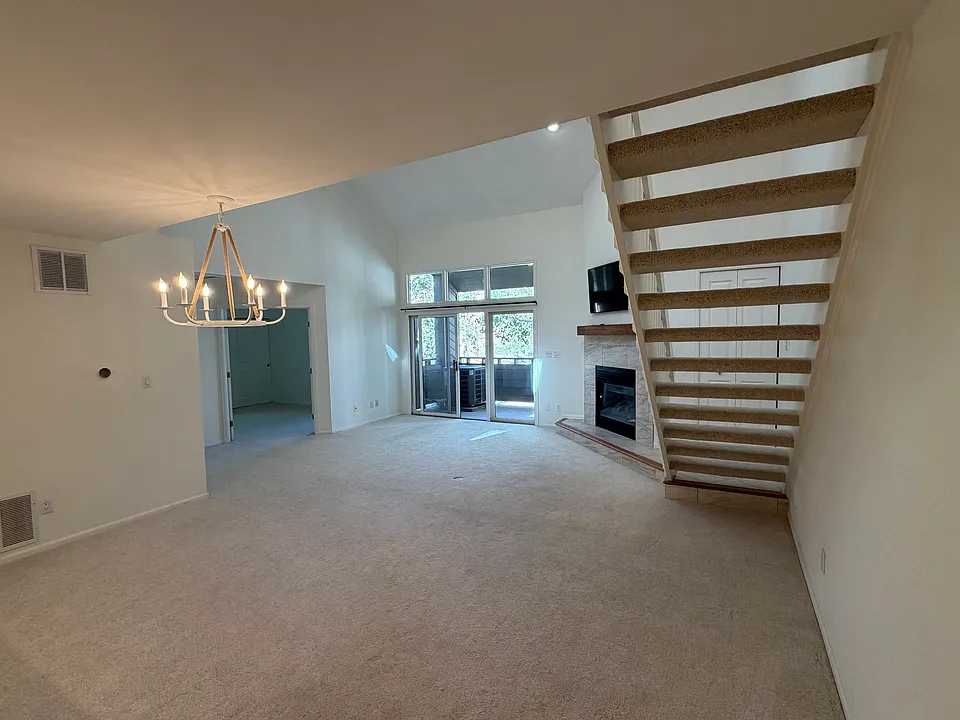23700 Pondview Pl