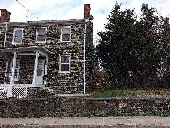 Front of duplex, yard