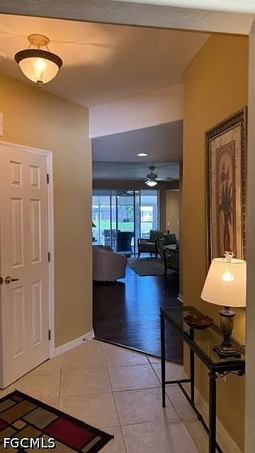 2 bed, 2.0 bath, 1385 sqft, $5,600 — Photo 2