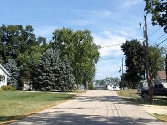 Exterior Neighborhood (street photo)