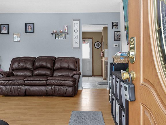 4th image of 3730 S Champion Ave