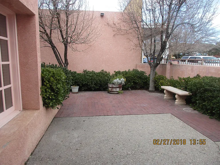 1709 Girard Blvd NE #1 — Photo 14