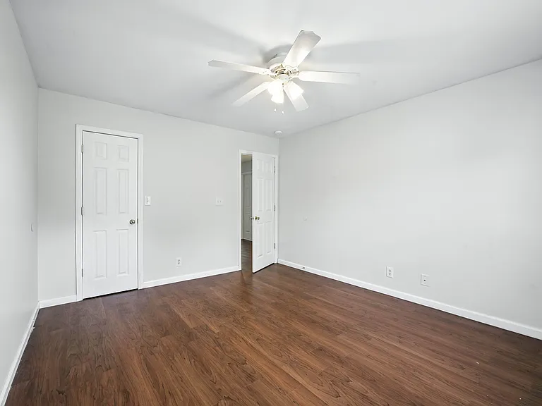 256 Executive Ave #A — Photo 2