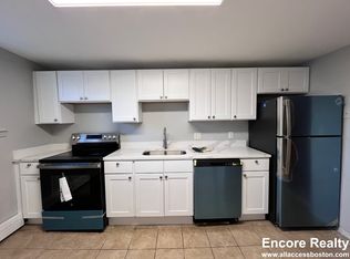 10 Bryon Rd #U2, Chestnut Hill, MA 02467