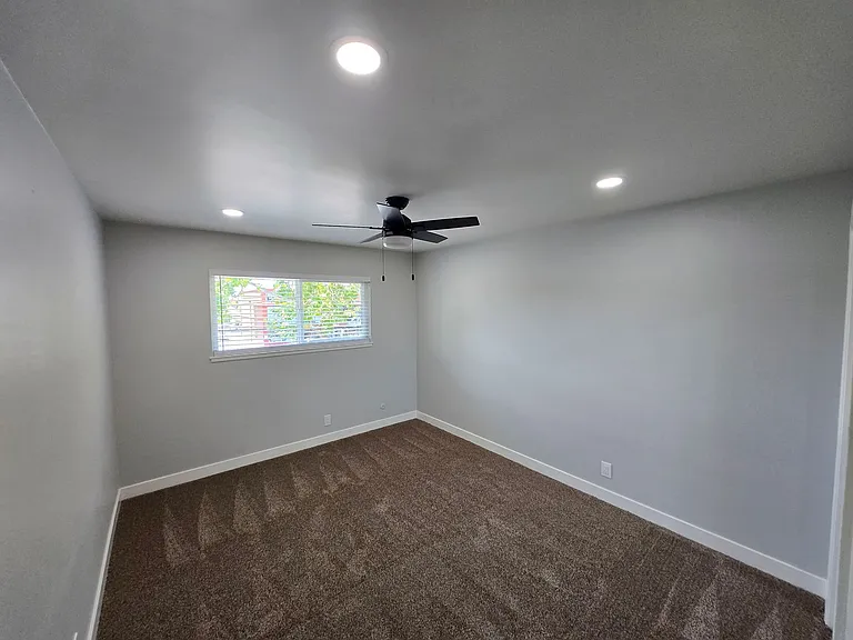 PARKWEST APARTMENTS — Photo 45