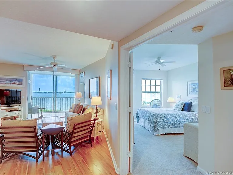5750 NE Island Cove Way #3203 — Photo 9