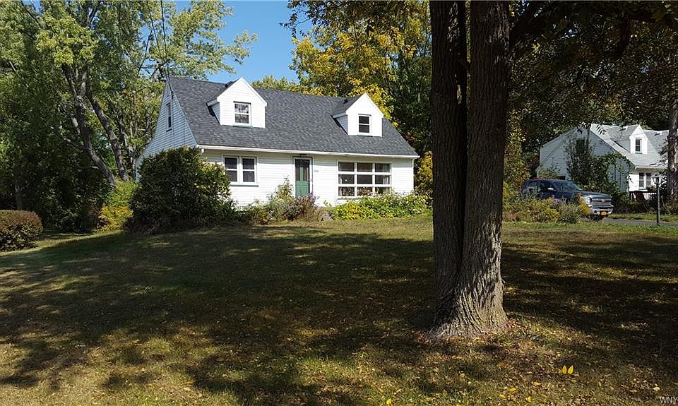 1st image of 2466 Westside Dr