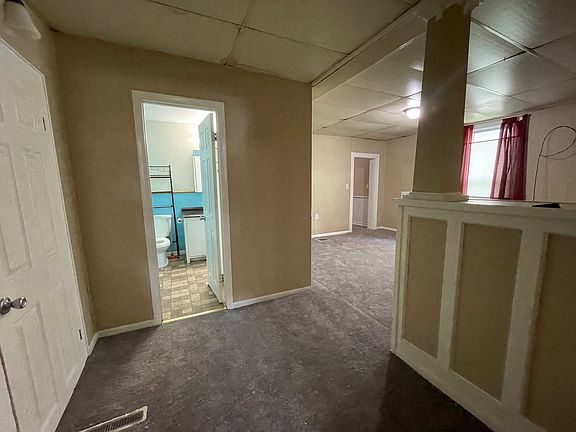 4th image of 331 W 2nd St #1