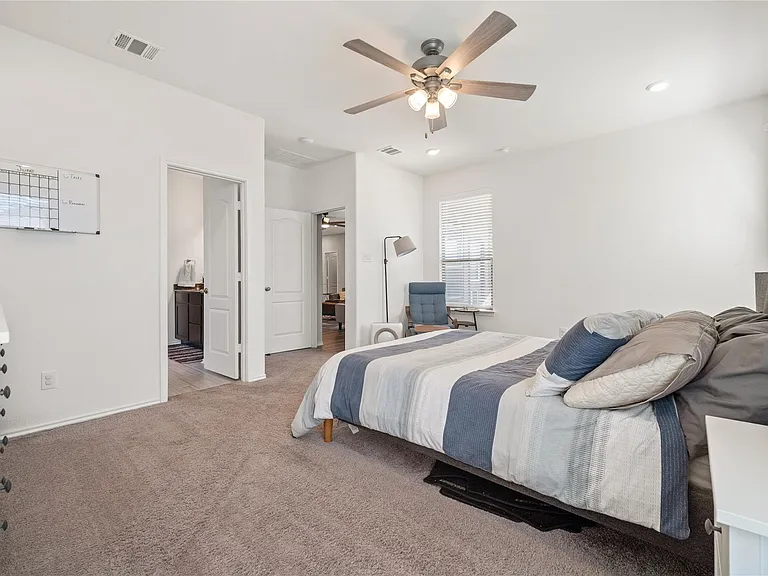 13921 Abraham Lincoln St — Photo 28
