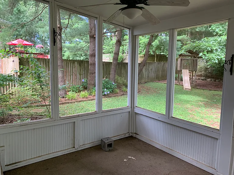 637 Sugartree Ln — Photo 36