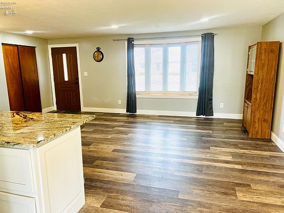 5th image of 2912 Park Ln