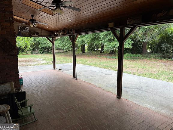 4th image of 1207 Chennault Dr