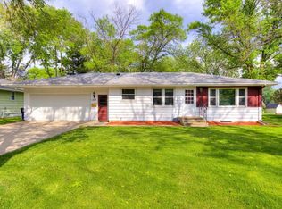 323 S Chestnut St, Belle Plaine, MN 56011