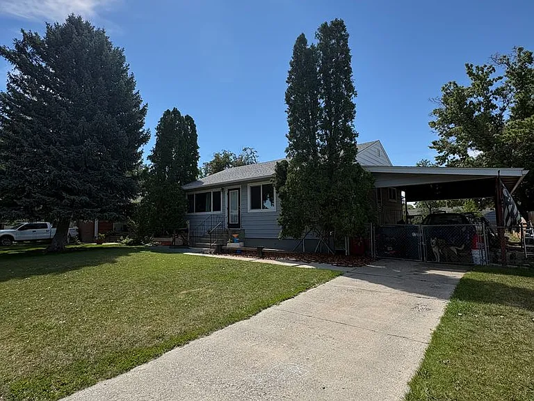2120 Yellowstone Ave — Photo 1