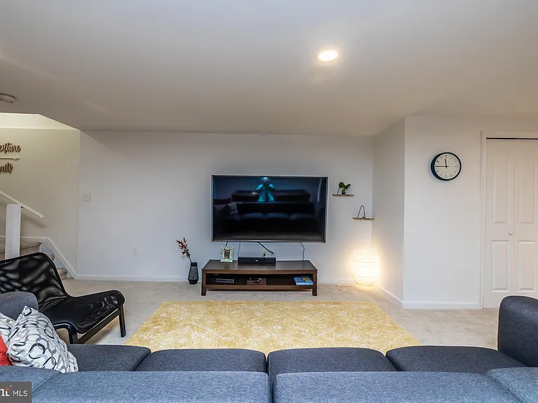 517 Summercroft Dr — Photo 44