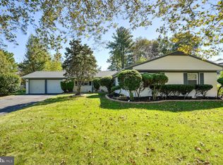 17 Thornleigh Pl, Willingboro, NJ 08046