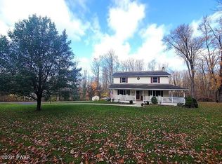 241 Edgefield Rd, Lake Ariel, PA 18436