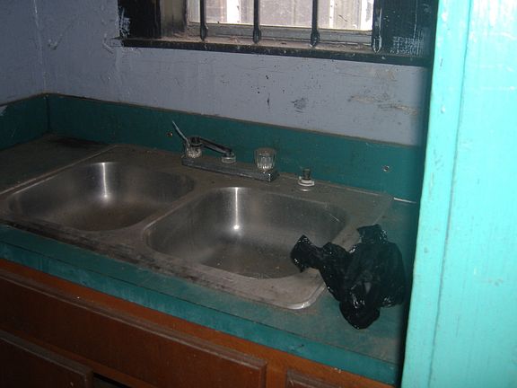 2nd image of 1549 W 35th St