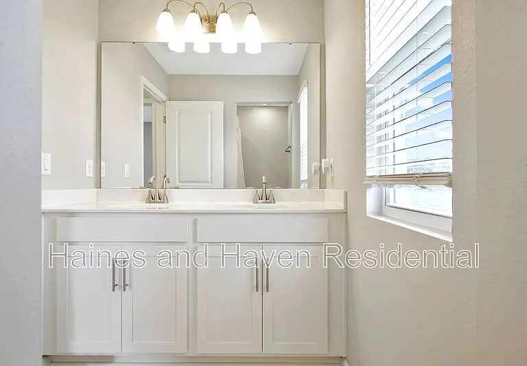 840 Blue Creek Dr — Photo 25