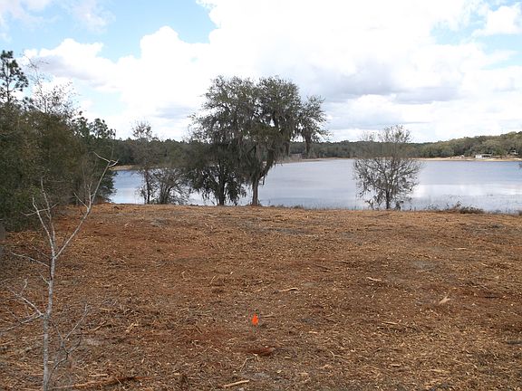 3rd image of 122 Morris Lake Dr