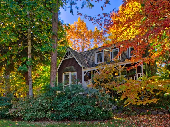 16736 NE 42nd Ct, Redmond, WA 98052